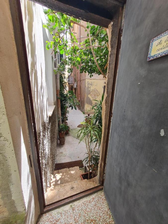 Ai Due Cortili Apartamento Trapani Exterior foto