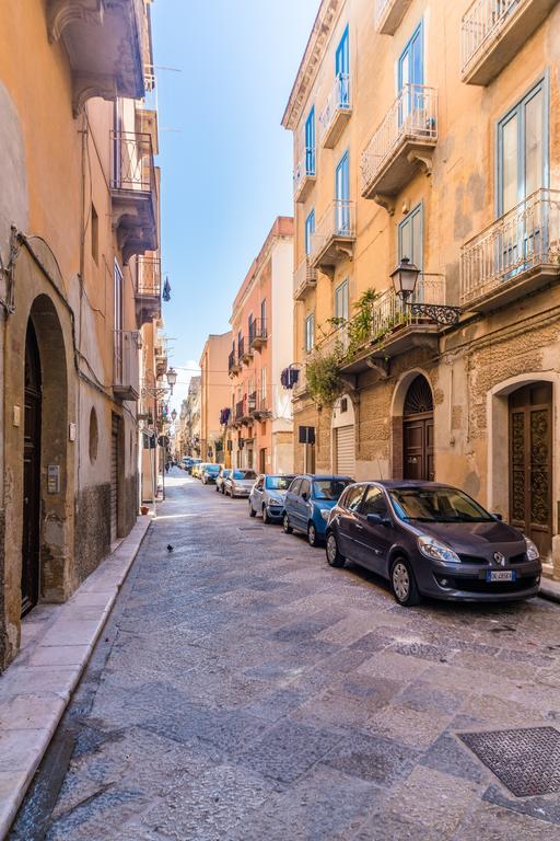 Ai Due Cortili Apartamento Trapani Exterior foto